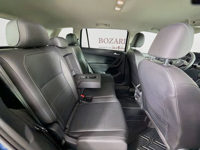 Used 2020 Volkswagen Tiguan SE AWD/4WD image 32