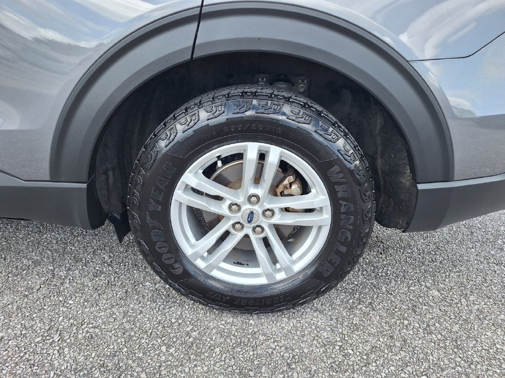 Certified 2022 Ford Explorer XLT w/ Equipment Group 202A RWD image 25