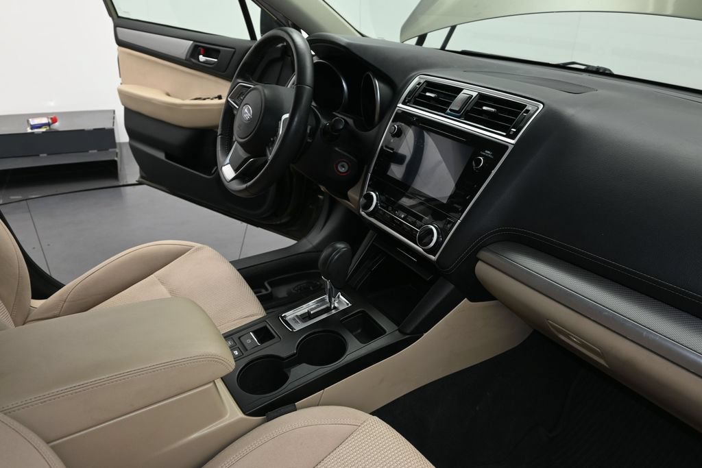 Used 2019 Subaru Outback 2.5i Premium AWD/4WD image 16