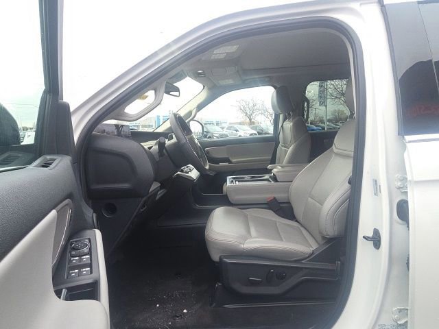 Certified 2025 Ford Expedition Active image 26