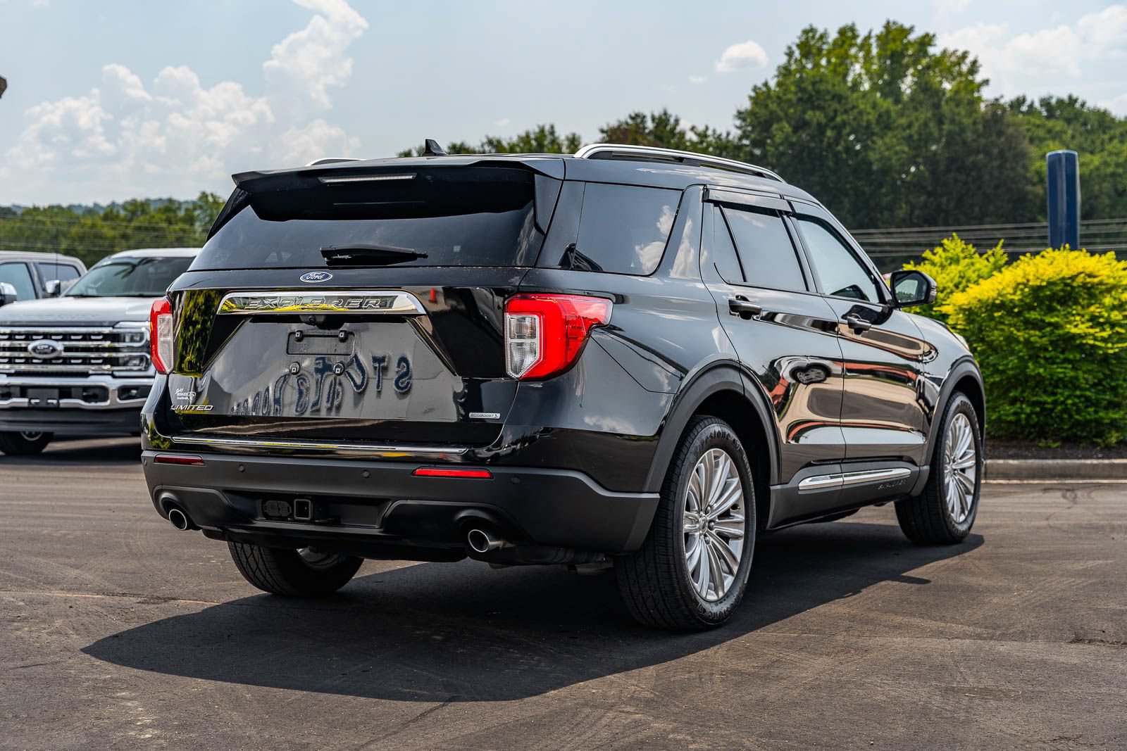 Certified 2020 Ford Explorer Limited w/ Class III Trailer Tow Package RWD image 5