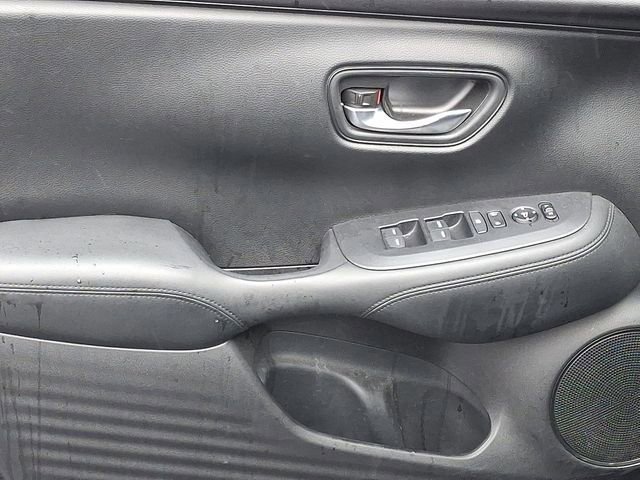 Used 2023 Honda HR-V LX image 12