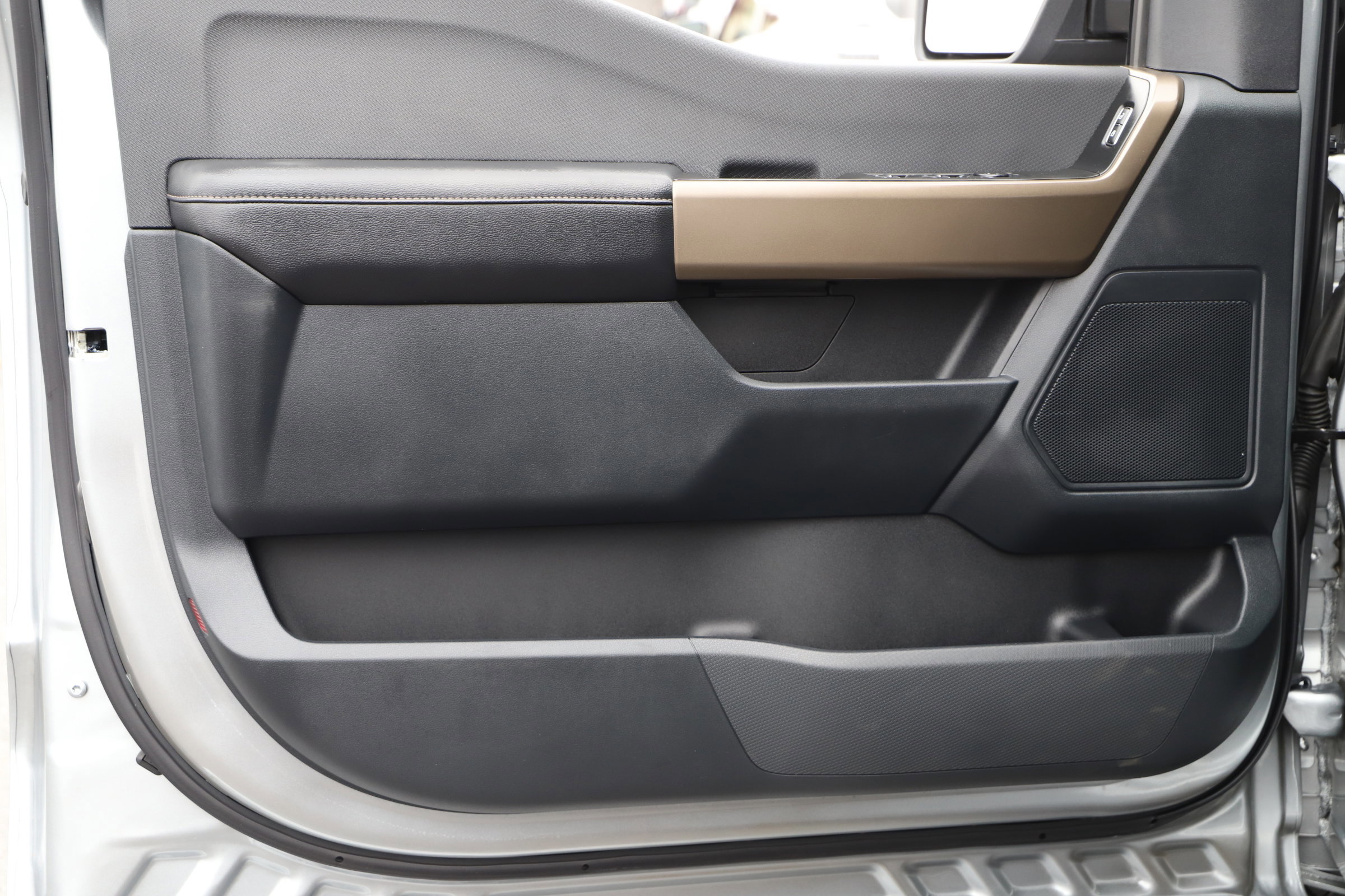 Certified 2025 Ford F150 STX w/ Equipment Group 201A FX4 image 15