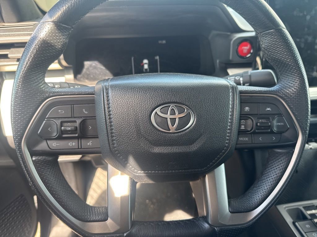 Used 2024 Toyota Tacoma TRD Off-Road image 9