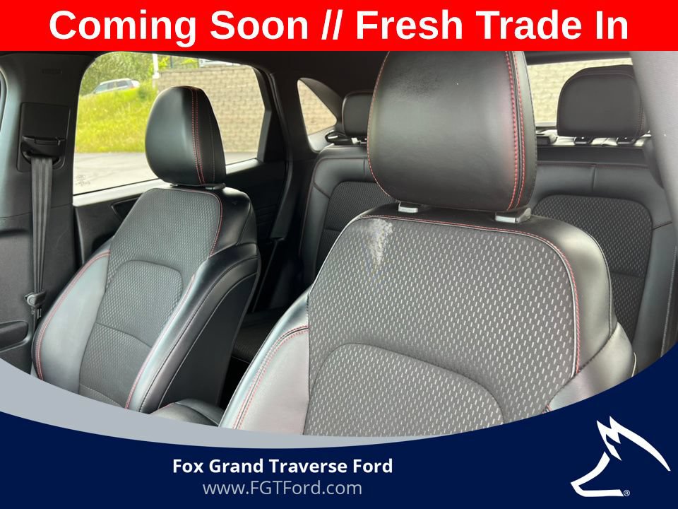 Certified 2025 Ford Escape ST-Line Select AWD/4WD image 11