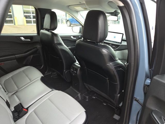 Certified 2025 Ford Escape Platinum image 44
