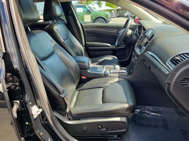 Used 2022 Chrysler 300 Touring L w/ Popular Equipment Group RWD image 18