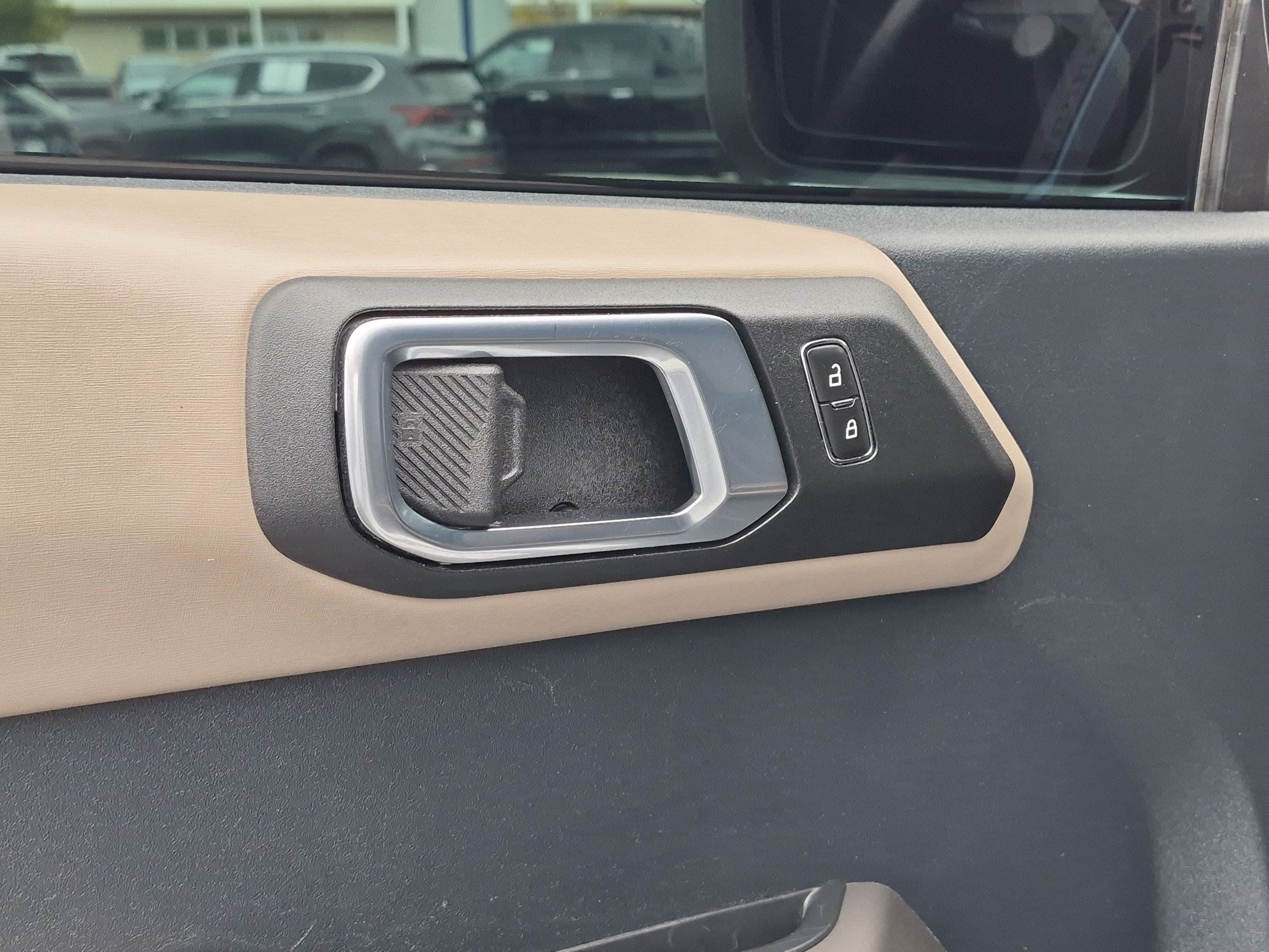 Certified 2023 Ford Bronco Wildtrak AWD/4WD image 16