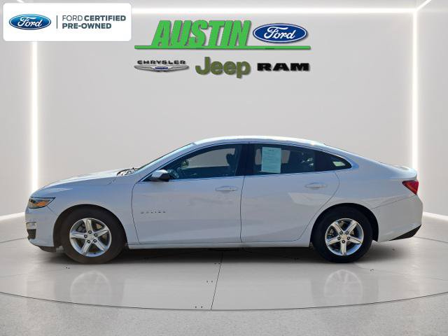 Used 2024 Chevrolet Malibu LT FWD image 2