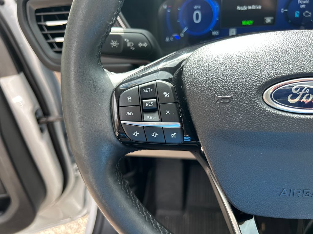 Certified 2021 Ford Escape Titanium FWD image 22