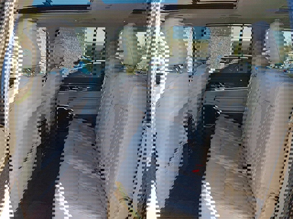 Used 2022 Jeep Wagoneer Series III w/ Premium Group I image 11