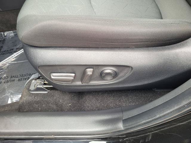 Used 2024 Toyota RAV4 XLE AWD/4WD image 20