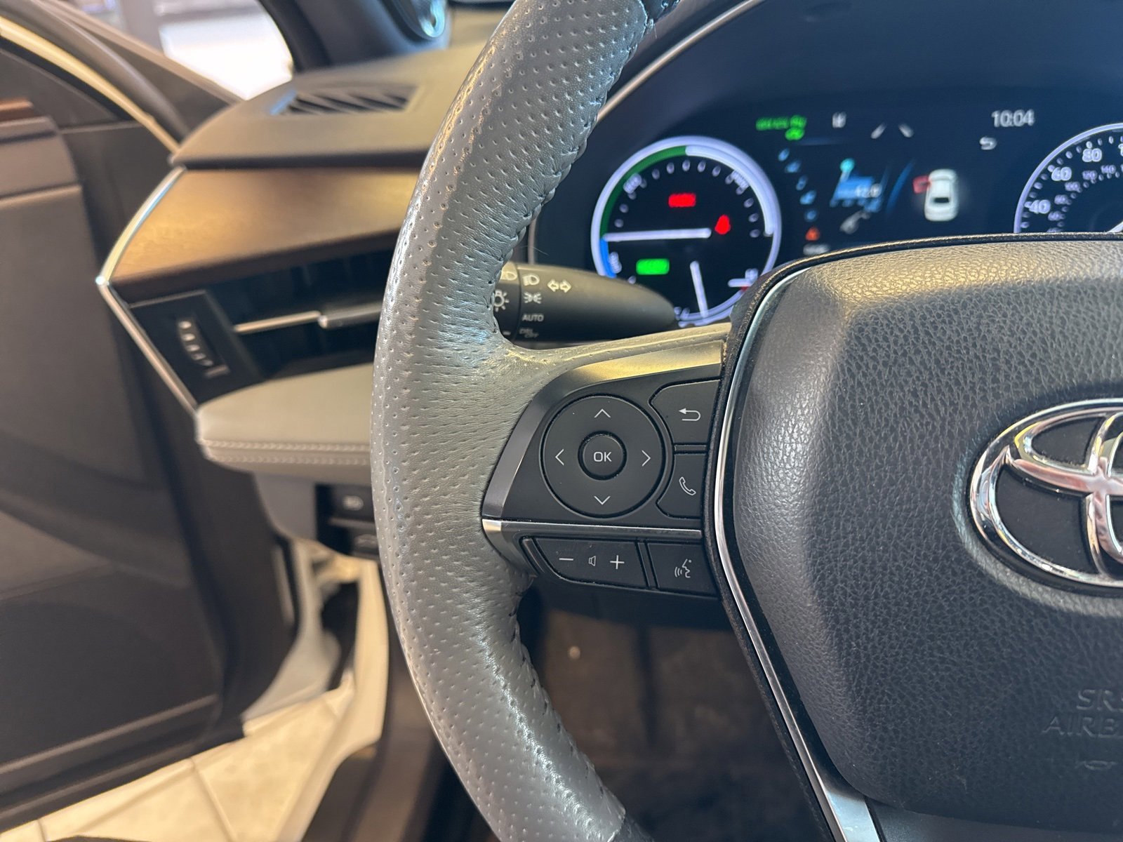 Used 2022 Toyota Avalon Limited w/ Advanced Safety Package image 21