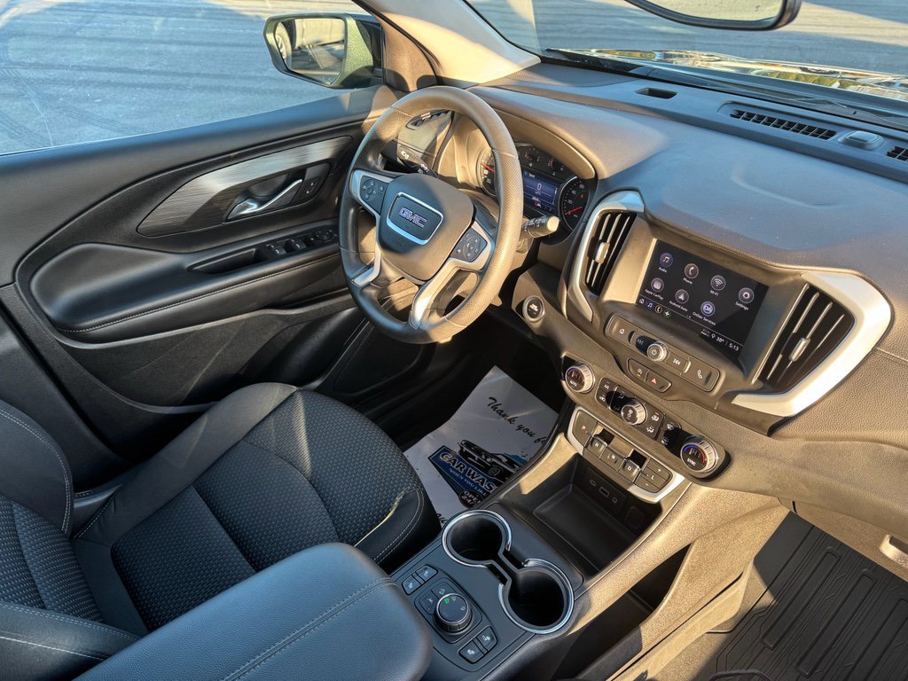 Used 2023 GMC Terrain SLE w/ Driver Convenience Package image 15