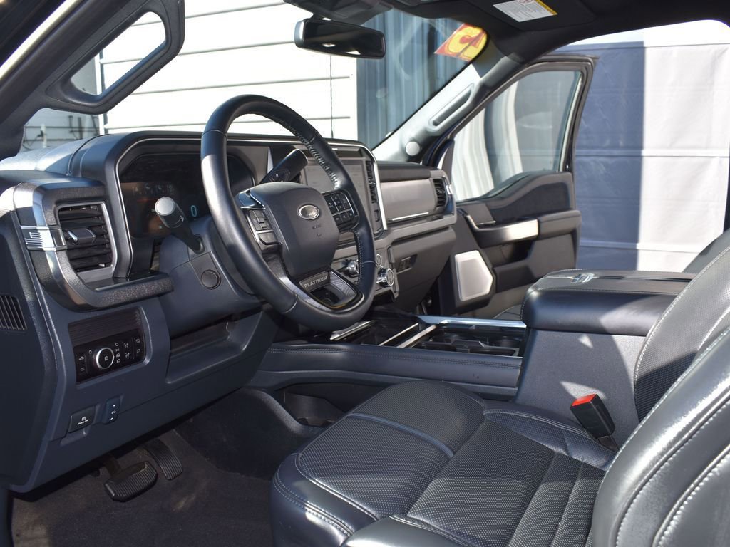 Certified 2025 Ford F450 Platinum w/ FX4 Off-Road Package image 14