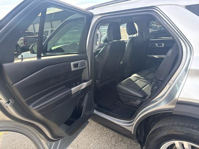 Certified 2023 Ford Explorer XLT w/ Equipment Group 202A AWD/4WD image 16