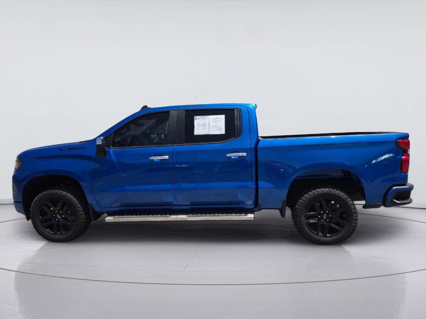 Used 2023 Chevrolet Silverado 1500 Custom w/ LPO, Dark Essentials Package RWD image 4