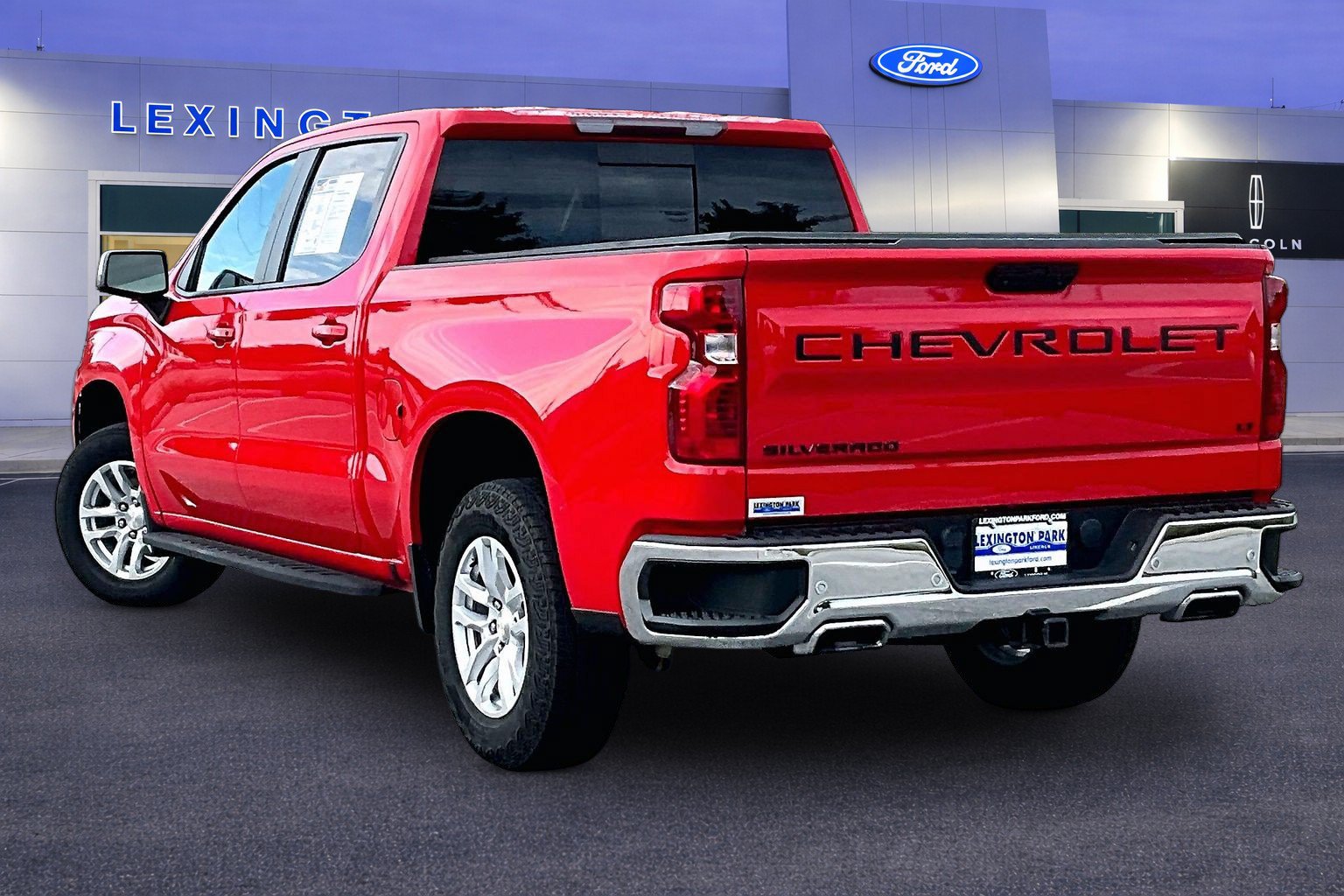 Used 2020 Chevrolet Silverado 1500 LT w/ All-Star Edition AWD/4WD image 4