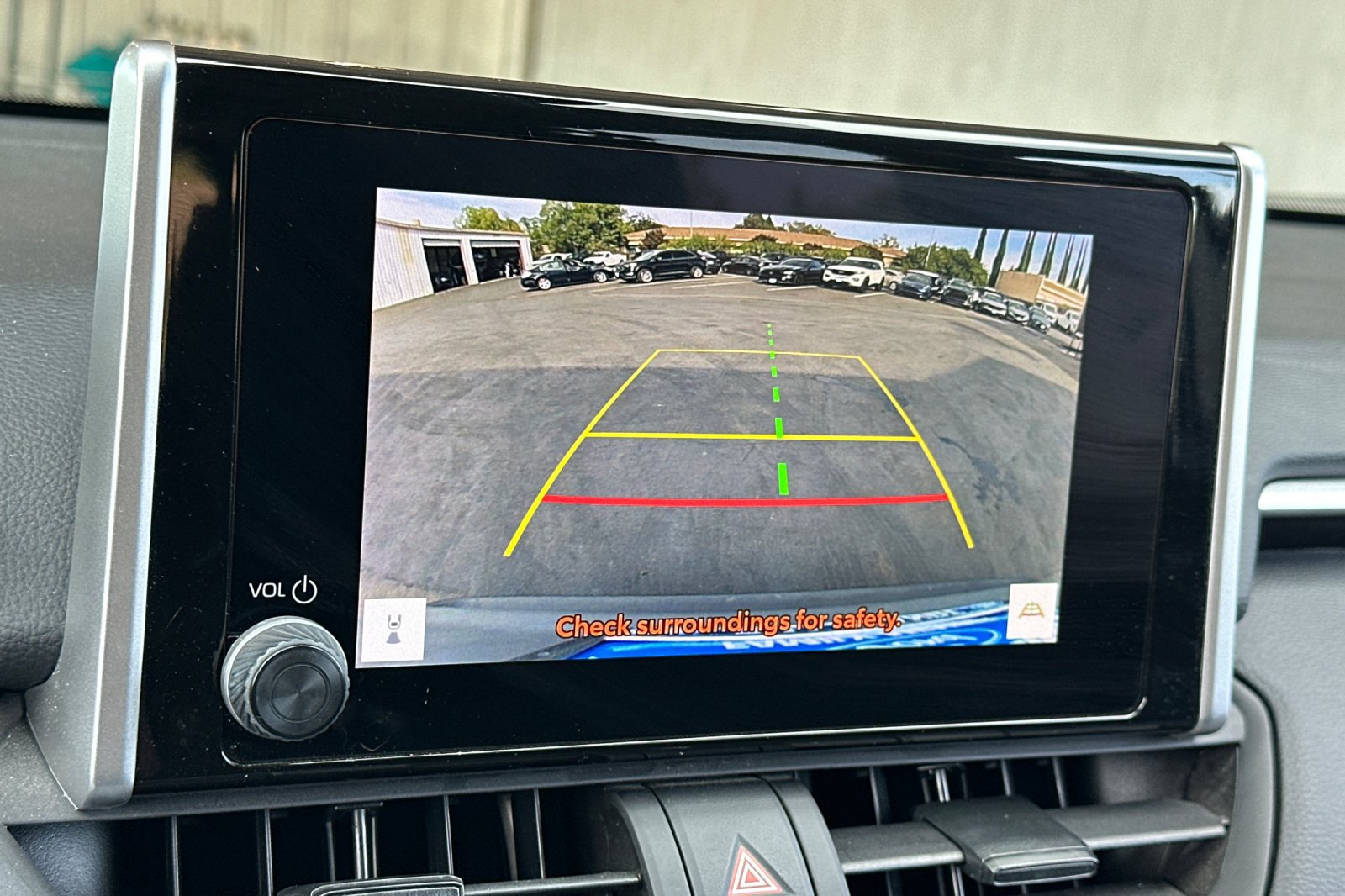 Used 2025 Toyota RAV4 XLE FWD image 18