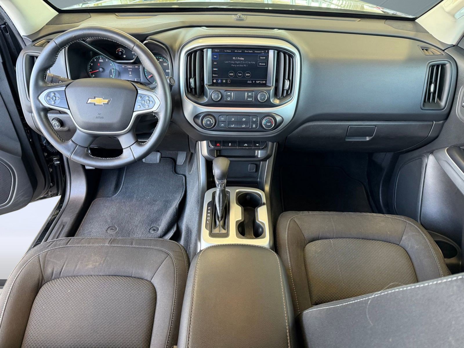 Used 2022 Chevrolet Colorado LT w/ LT Convenience Package RWD image 16