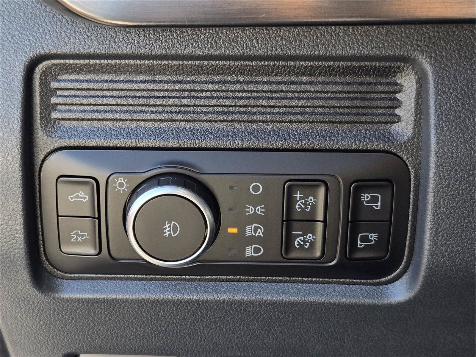 Certified 2026 Ford F350 Lariat AWD/4WD image 21