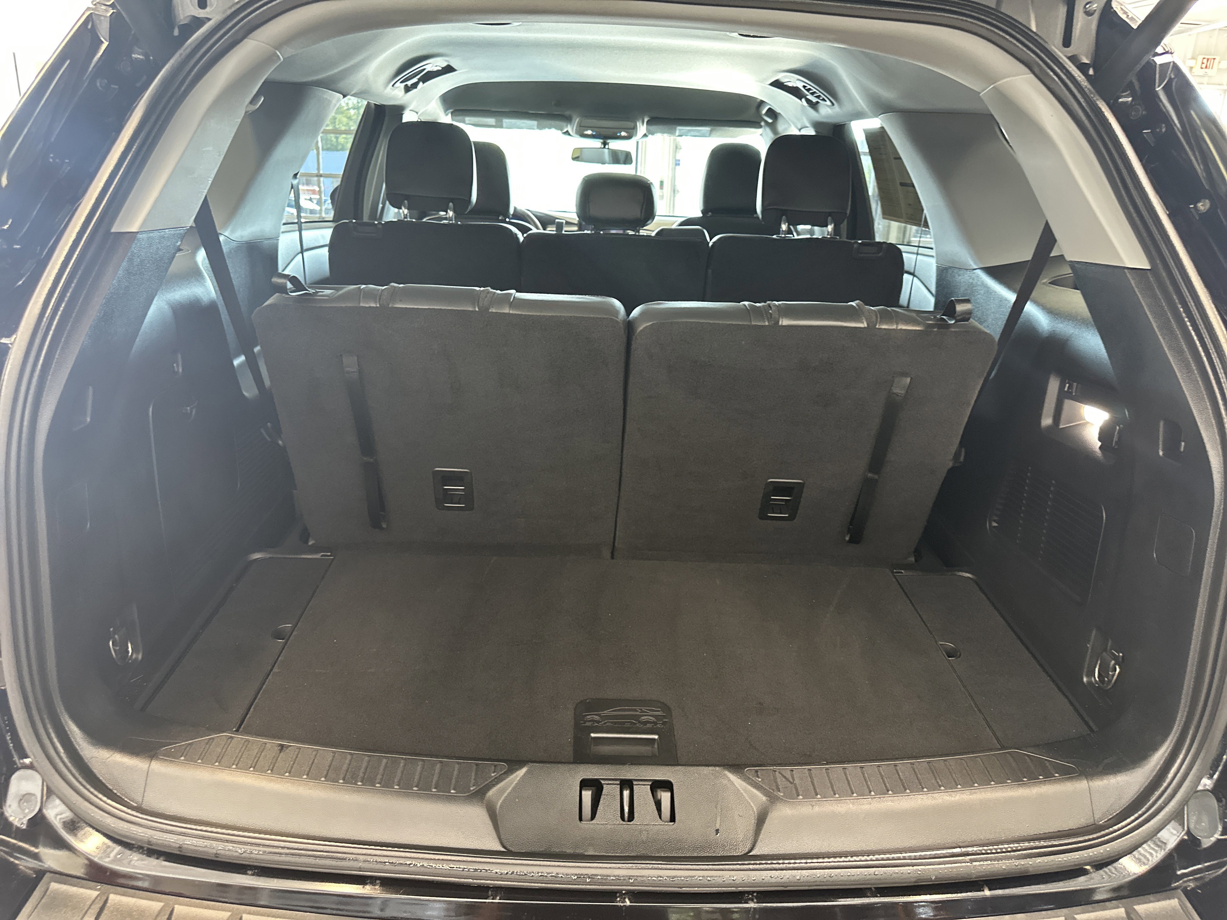 Certified 2022 Ford Explorer XLT w/ Equipment Group 202A image 16