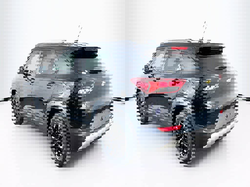 Used 2023 Chevrolet TrailBlazer LT w/ Convenience Package image 3