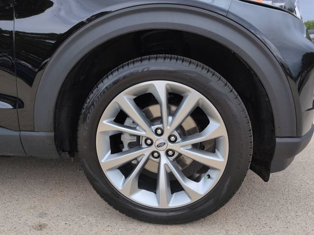 Certified 2023 Ford Explorer Platinum w/ Technology Package AWD/4WD image 12