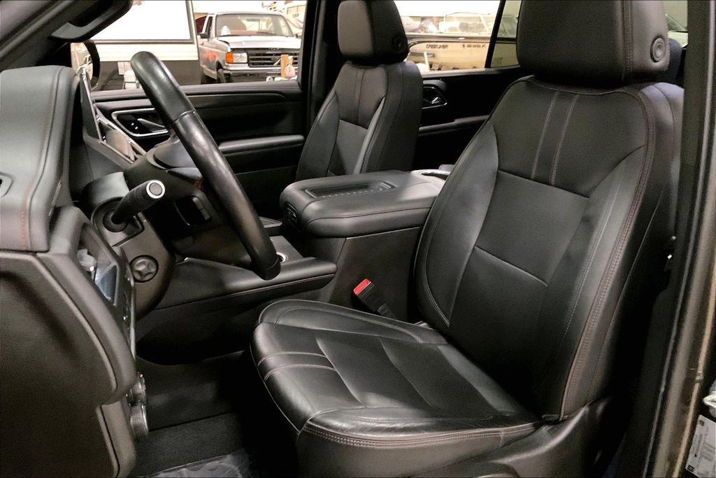 Used 2021 Chevrolet Tahoe RST w/ Luxury Package image 24