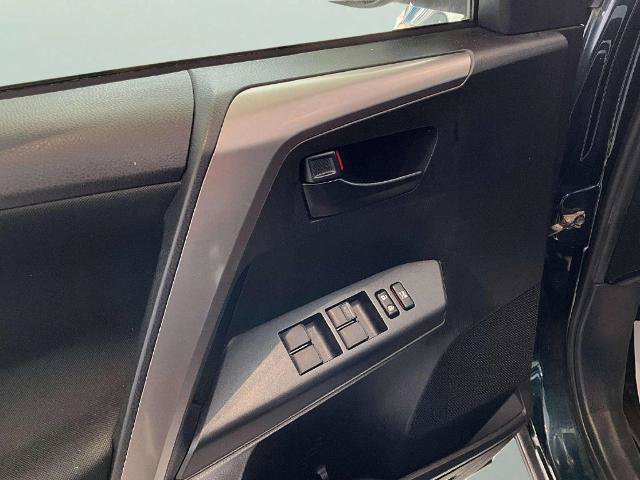 Used 2018 Toyota RAV4 LE w/ All Weather Liner Package AWD/4WD image 15