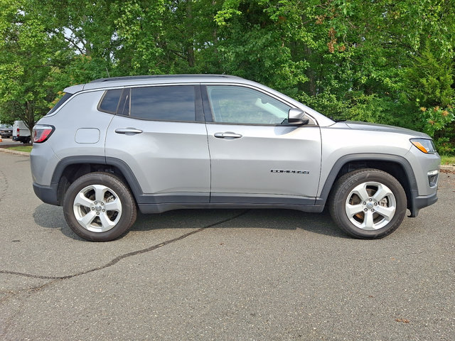 Used 2021 Jeep Compass Latitude w/ Driver Assistance Group AWD/4WD image 13