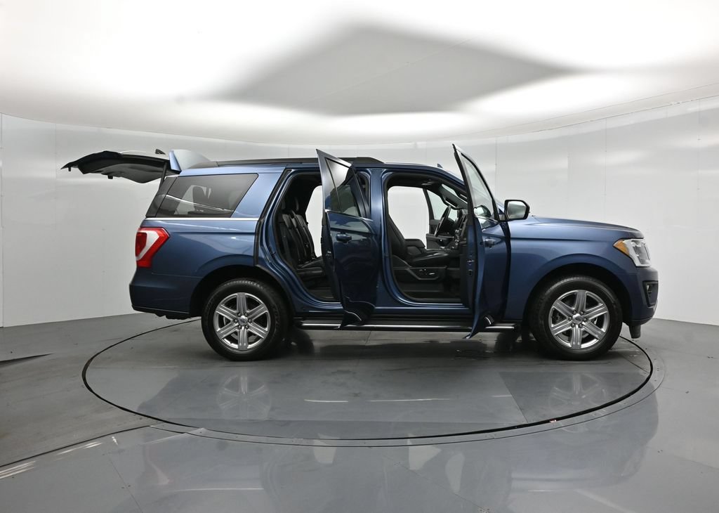 Certified 2019 Ford Expedition XLT w/ Equipment Group 202A RWD image 5