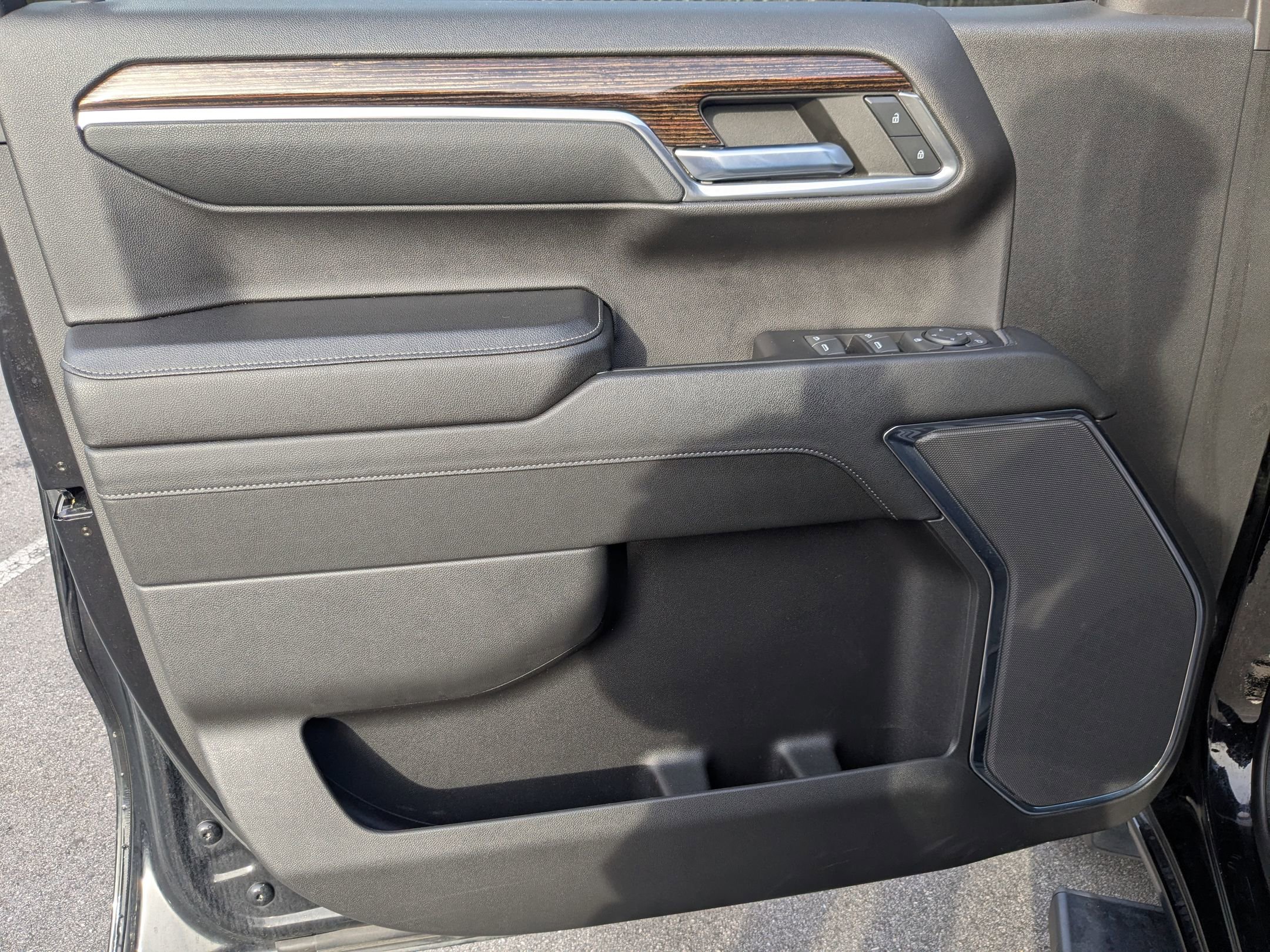 Used 2023 GMC Sierra 1500 Elevation image 9