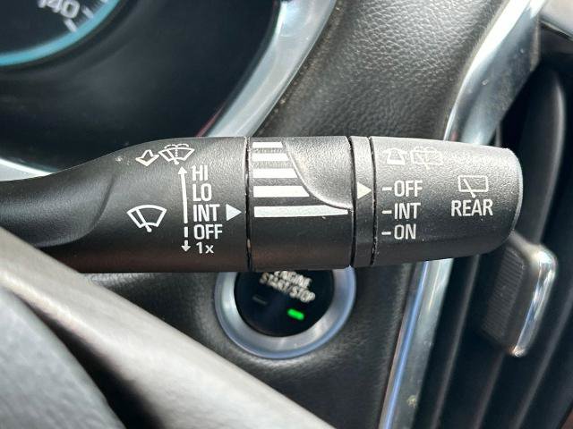 Used 2021 Chevrolet Traverse LS FWD image 27