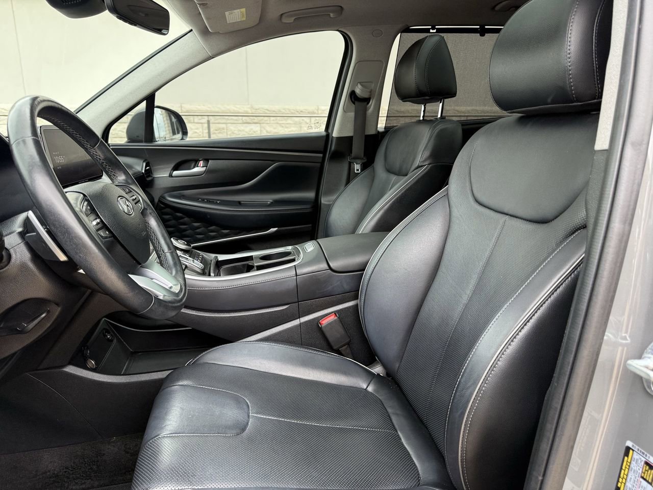 Used 2022 Hyundai Santa Fe Limited FWD image 25