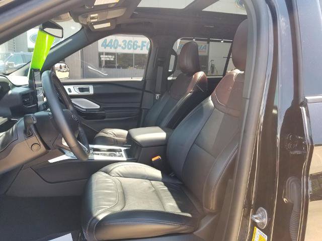 Certified 2023 Ford Explorer Platinum w/ Technology Package AWD/4WD image 12