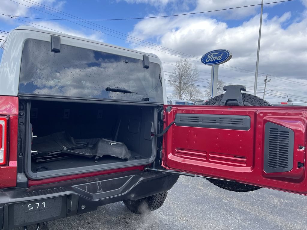 Certified 2025 Ford Bronco Heritage Edition AWD/4WD image 3