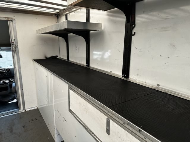 Certified 2024 Ford E-450 and Econoline 450 Super Duty w/ Power Windows & Locks Group RWD image 41