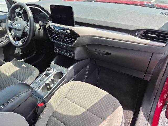 Certified 2022 Ford Escape SE w/ Cold Weather Package AWD/4WD image 20