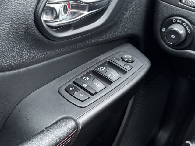 Used 2021 Jeep Cherokee Trailhawk w/ Sun, Sound & Nav Group image 32