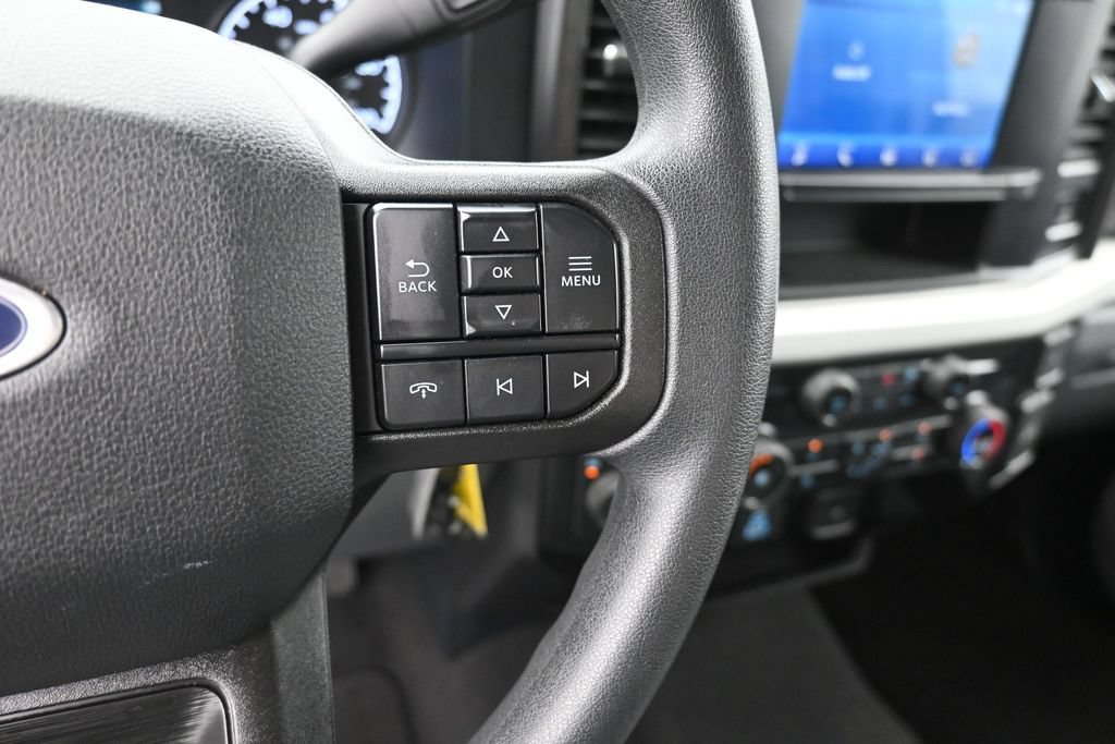 Certified 2025 Ford F250 XLT AWD/4WD image 3