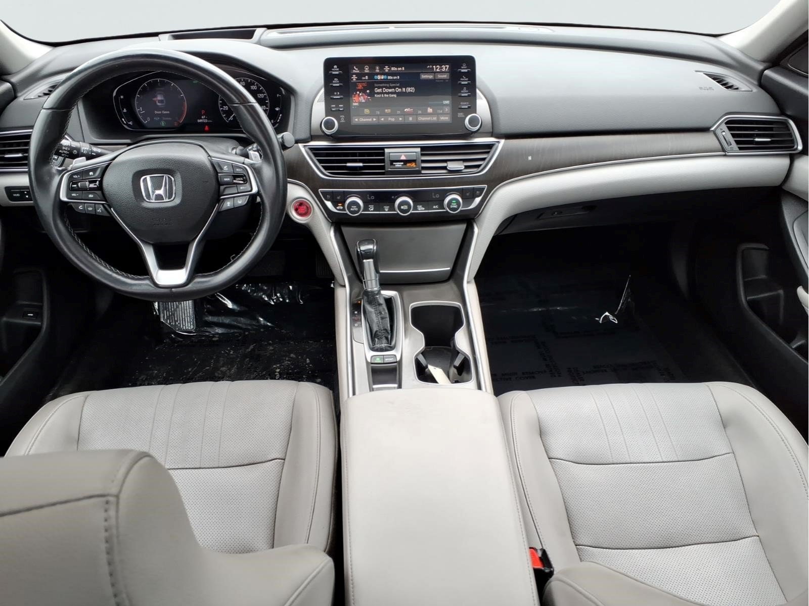 Used 2018 Honda Accord Touring image 7