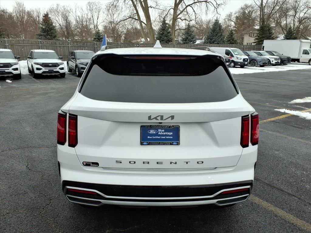 Used 2022 Kia Sorento SX image 4