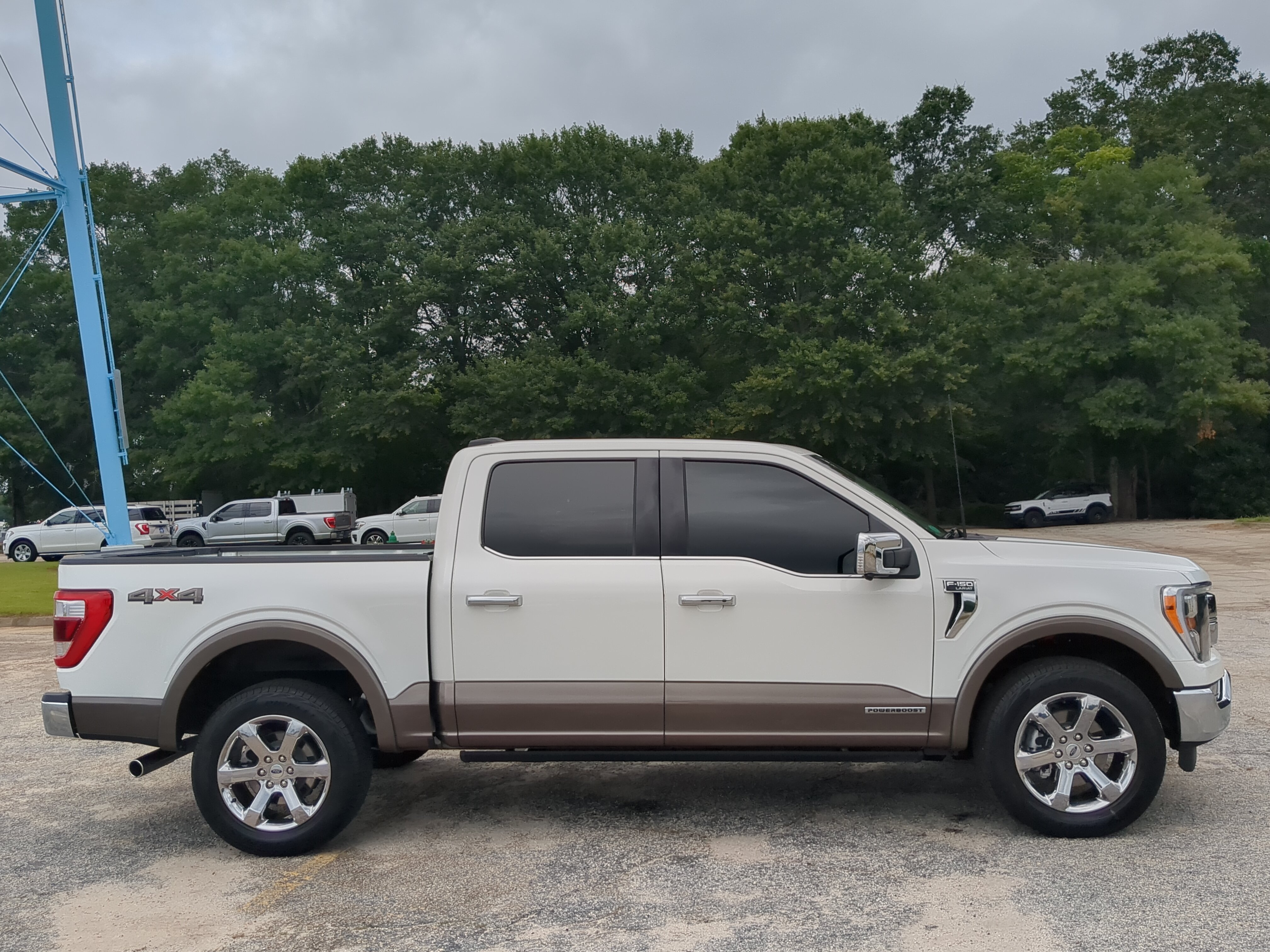 Certified 2022 Ford F150 Lariat w/ Max Trailer Tow Package AWD/4WD image 2
