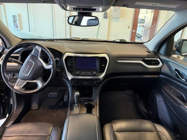 Used 2019 GMC Acadia SLT AWD/4WD image 18