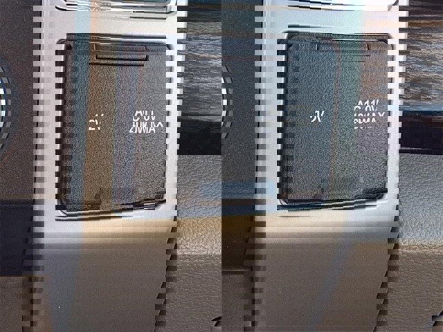 Certified 2018 Ford F150 Lariat w/ Equipment Group 502A Luxury image 18