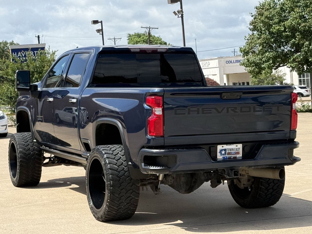 Used 2021 Chevrolet Silverado 3500 High Country w/ Z71 Off-Road Package AWD/4WD image 5
