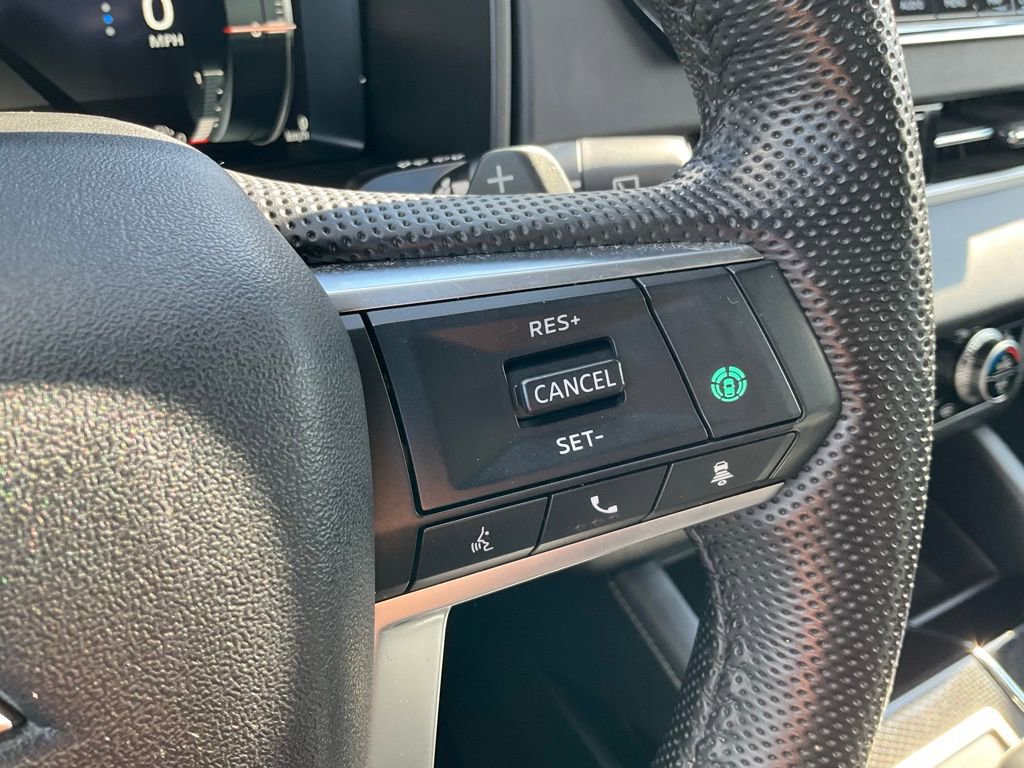 Used 2023 Mitsubishi Outlander SE Black Edition image 6