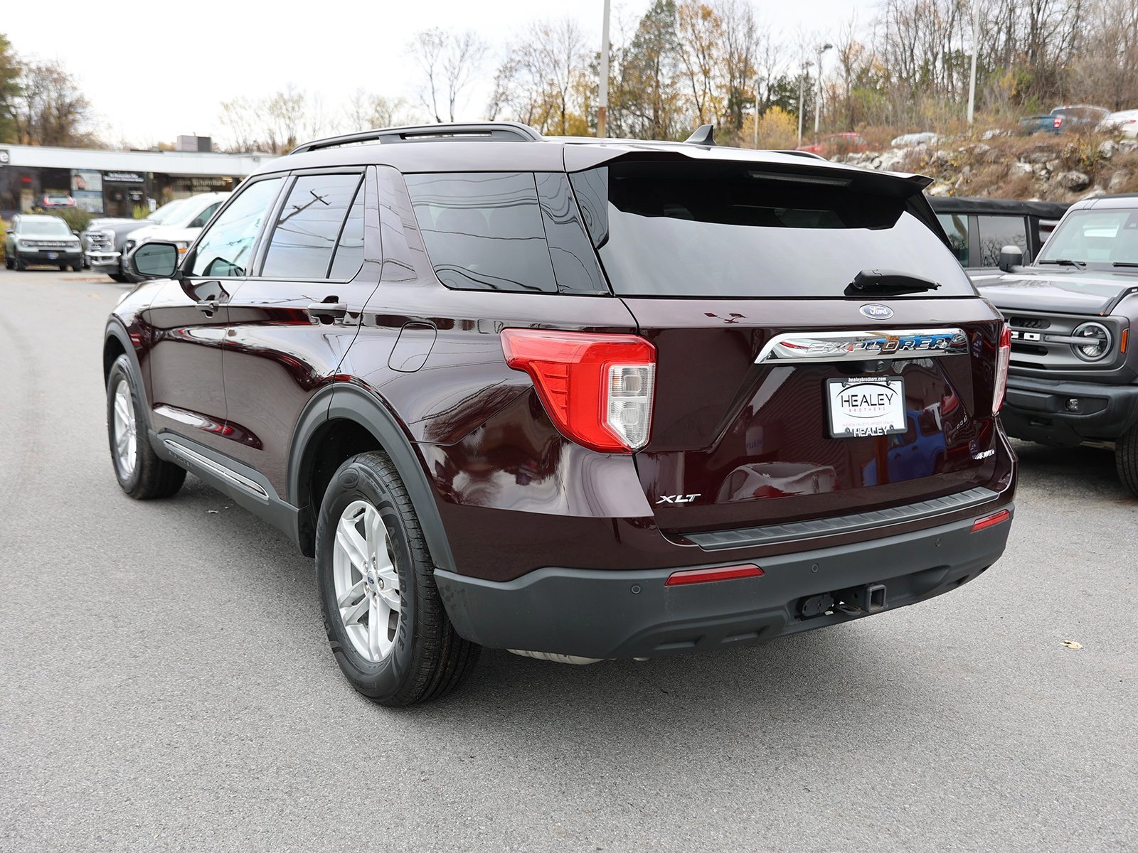 Certified 2022 Ford Explorer XLT w/ Class IV Trailer Tow Package image 5
