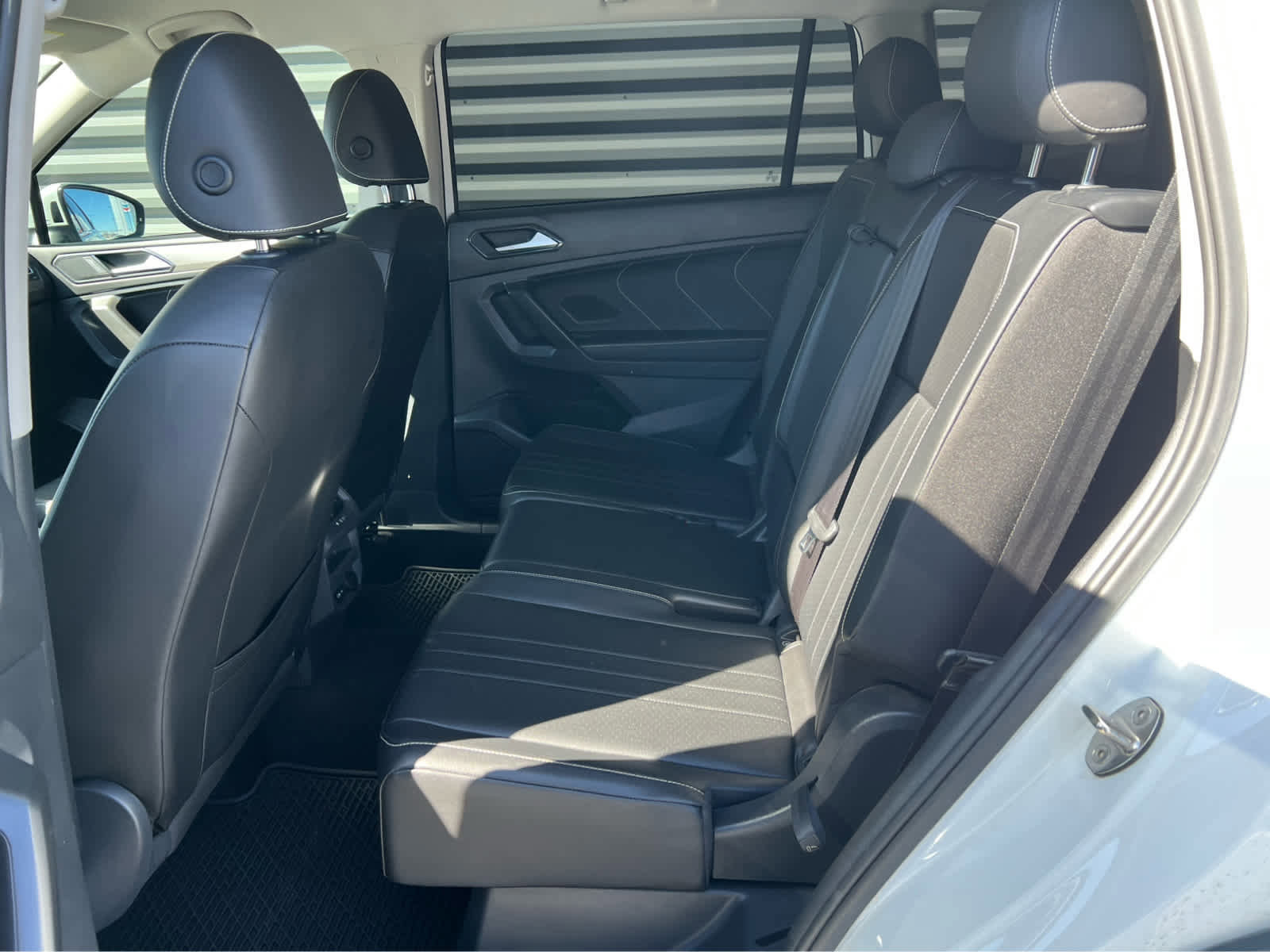 Used 2022 Volkswagen Tiguan SE image 26